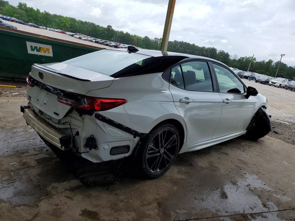 2025 TOYOTA CAMRY XSE 3