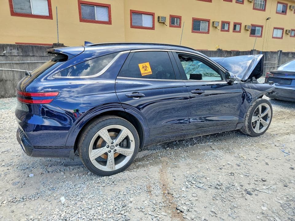 2023 GENESIS GV70 2.5T STANDARD 3