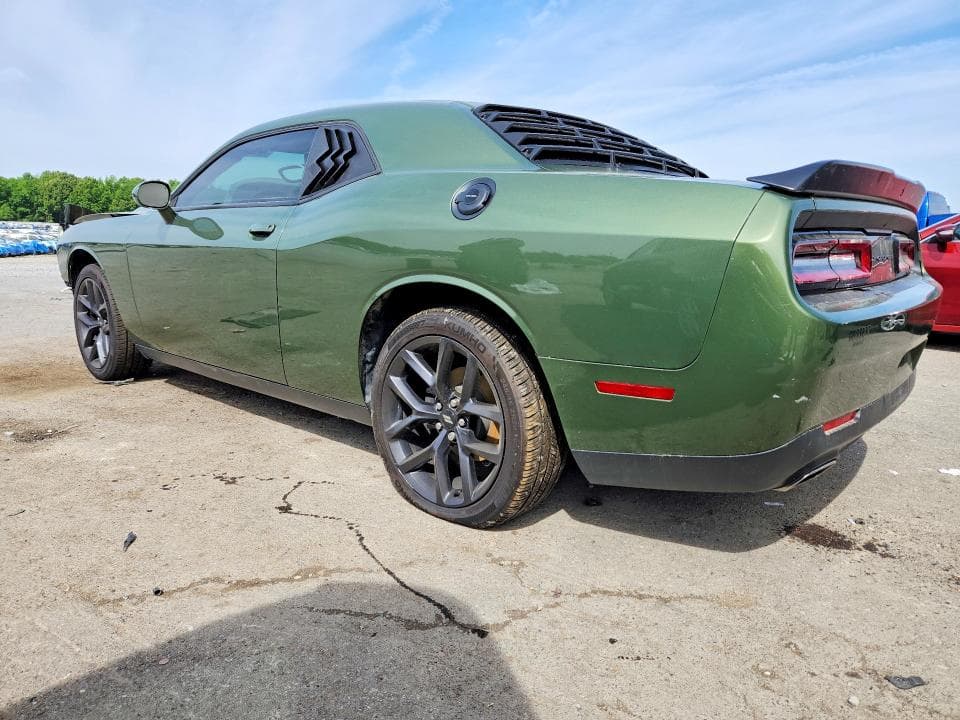 2021 DODGE CHALLENGER SXT 2
