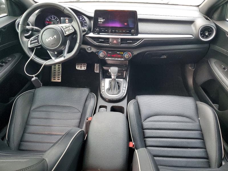 2023 KIA FORTE GT LINE 8