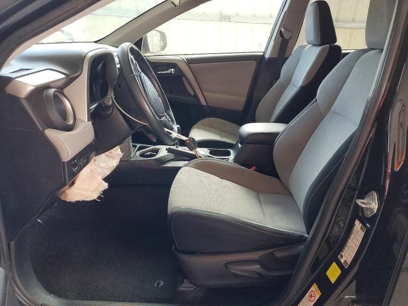 2017 TOYOTA RAV 4 7