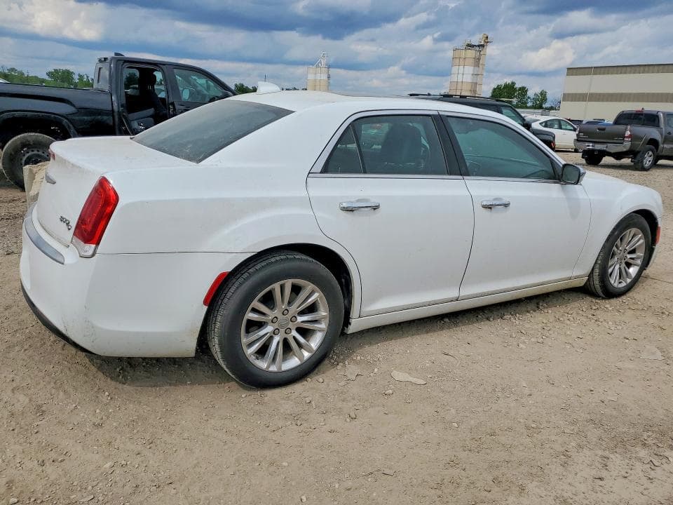 2017 CHRYSLER 300C 3