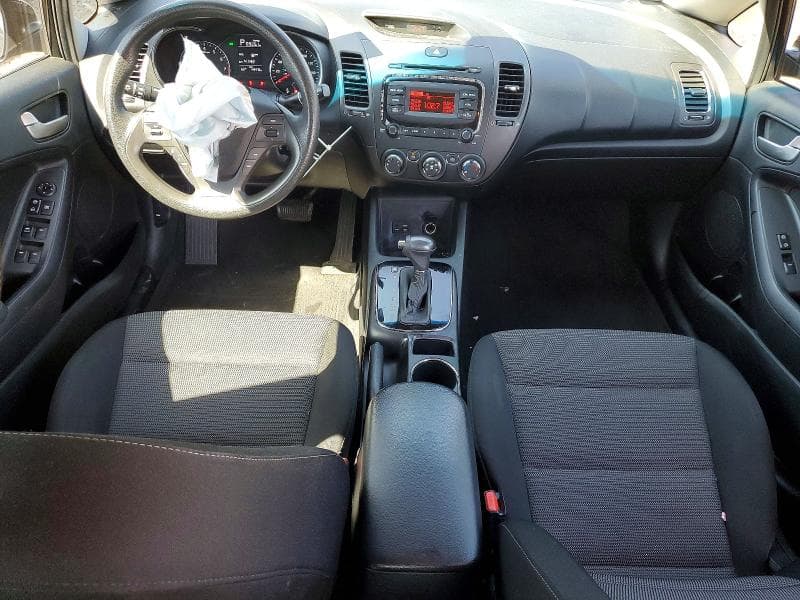 2017 KIA FORTE LX 8