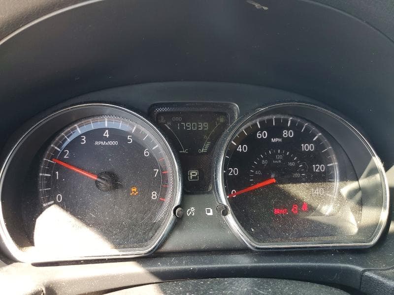 2019 NISSAN VERSA SV 9