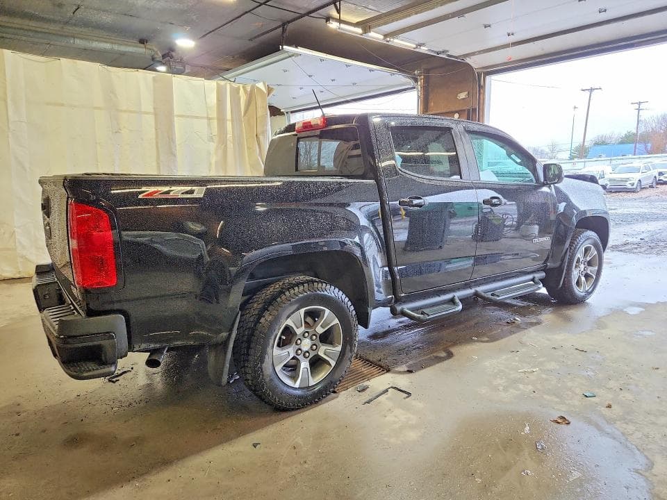 2017 CHEVROLET COLORADO Z71 3