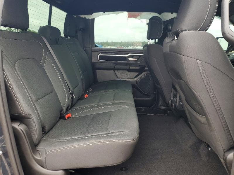 2025 RAM 1500 BIG HORN 10