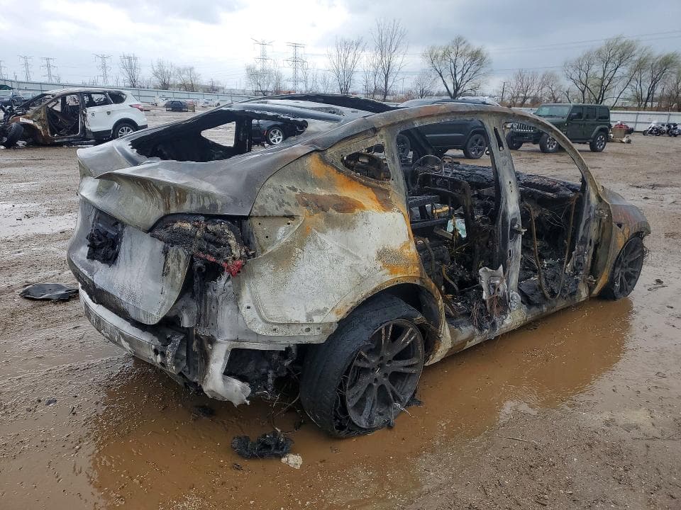 2024 TESLA MODEL Y 3