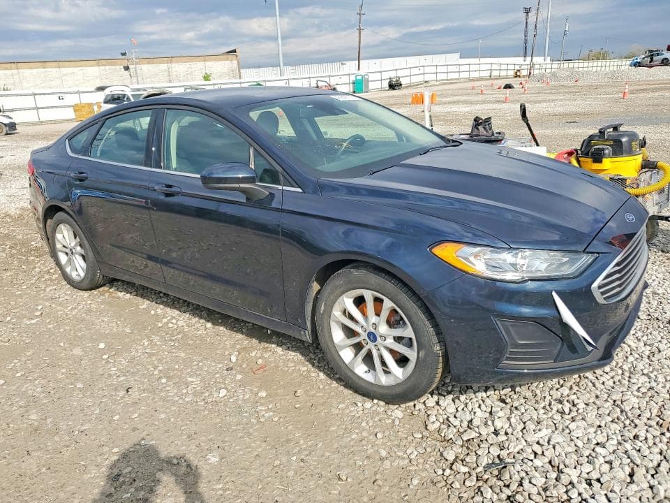 2020 FORD FUSION SE 4