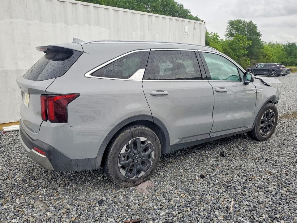 2026 KIA SORENTO S 3