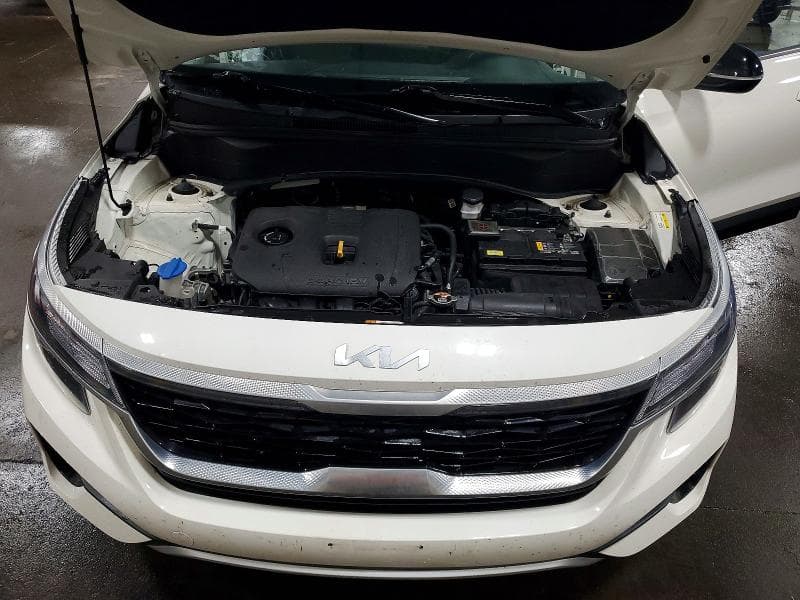 2023 KIA SELTOS S 11