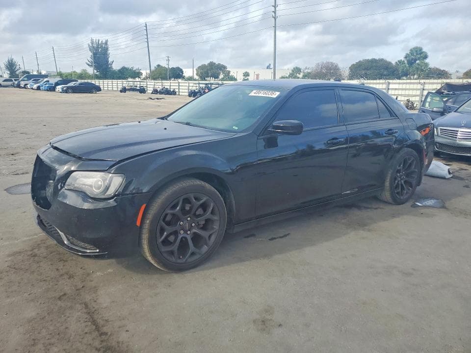 2019 CHRYSLER 300 TOURING - 1