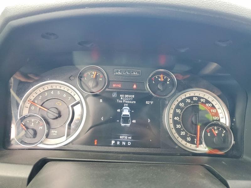 2017 RAM 1500 SLT 9