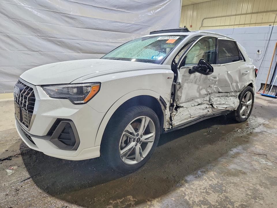 2022 AUDI Q3 - 1