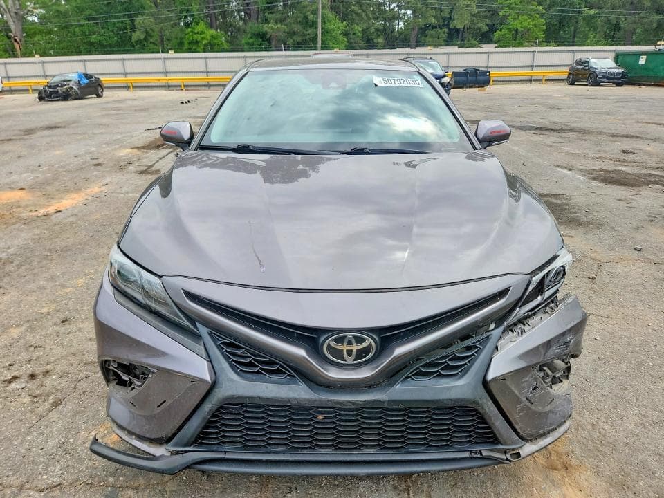 2021 TOYOTA CAMRY SE 5