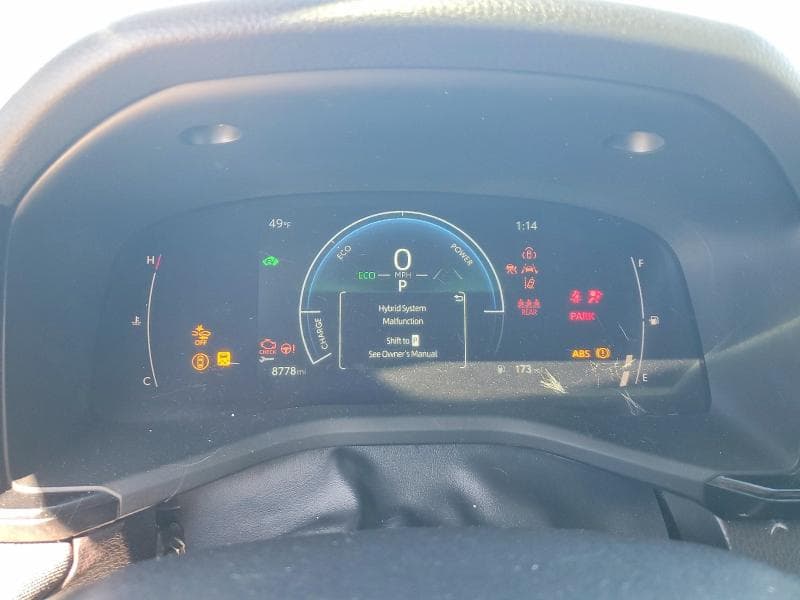 2025 TOYOTA CAMRY LE 9
