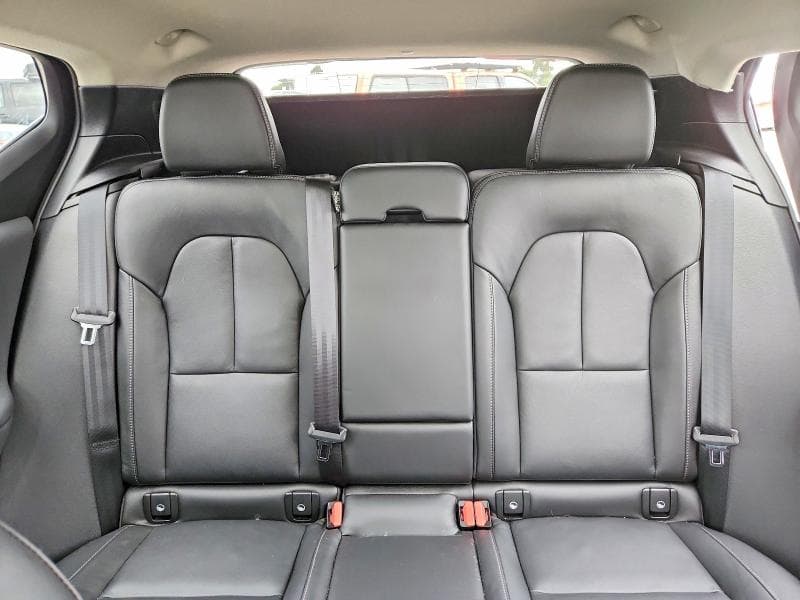 2024 VOLVO XC40 PLUS 10