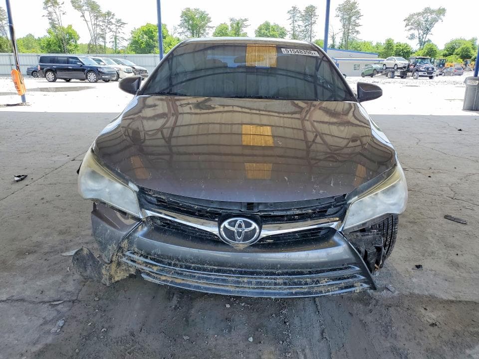 2017 TOYOTA CAMRY LE 5
