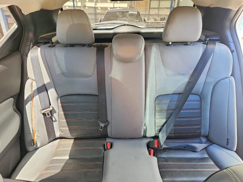 2022 NISSAN KICKS SR 10