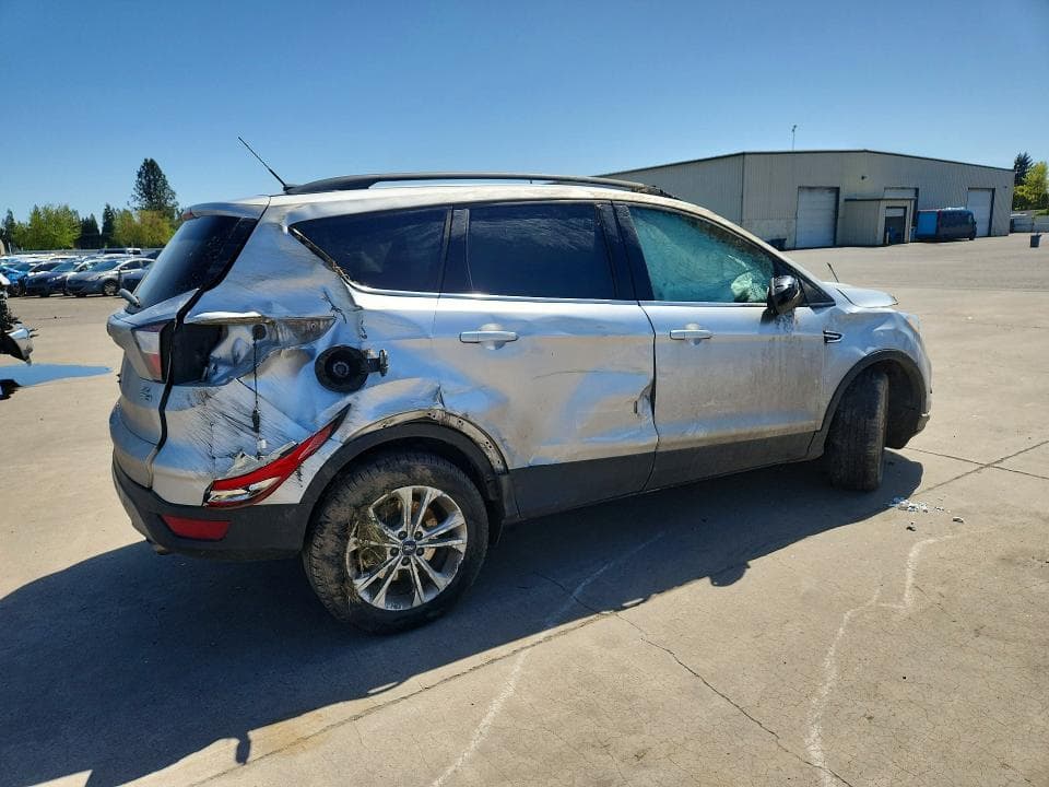 2017 FORD ESCAPE SE 3