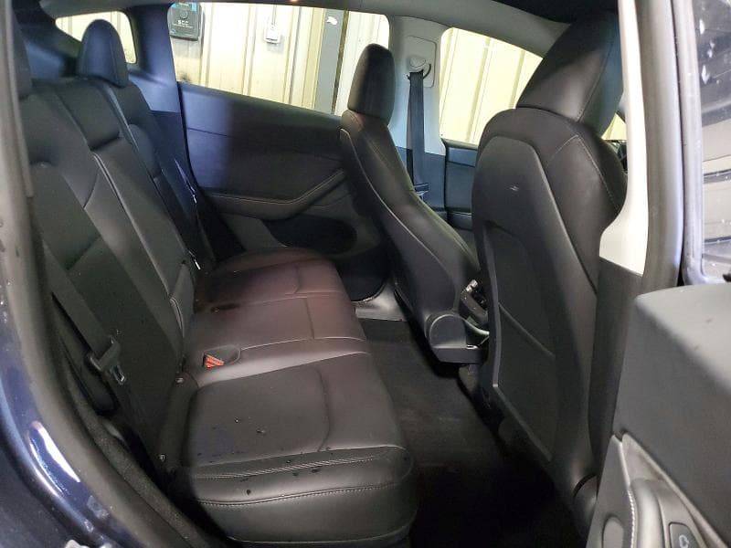 2024 TESLA MODEL Y 10