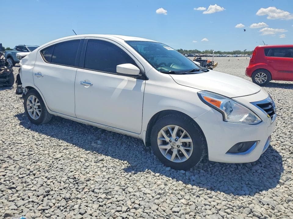 2018 NISSAN VERSA SV 4