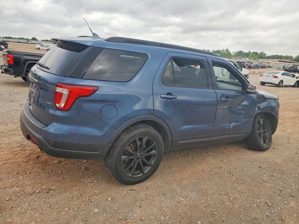 2019 FORD EXPLORER XLT 3