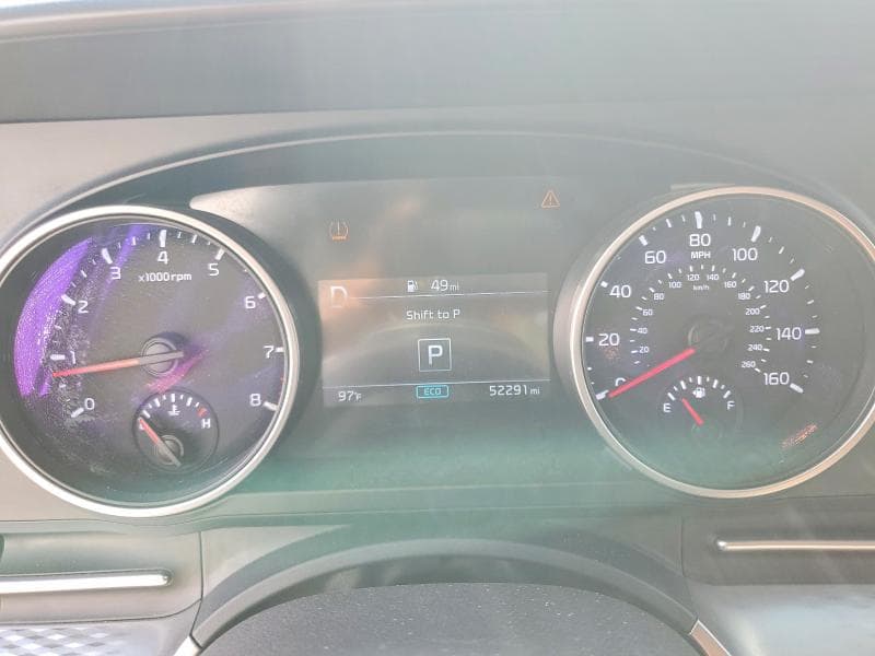 2023 KIA CARNIVAL LX 9