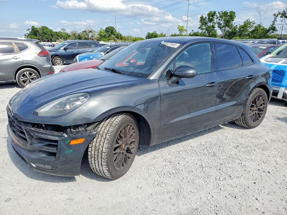 2017 PORSCHE MACAN - 1