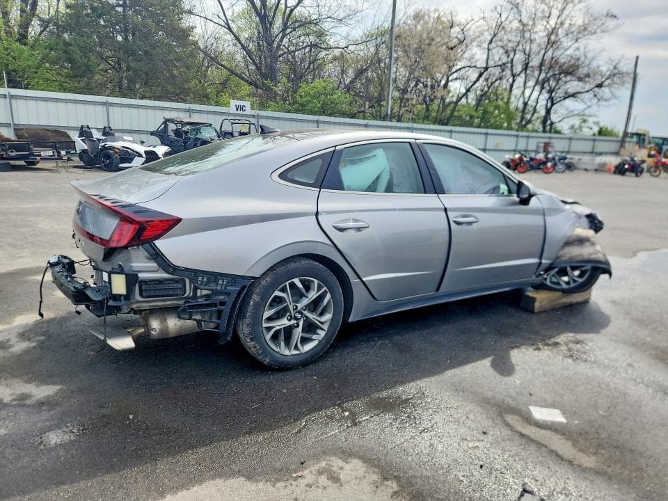 2020 HYUNDAI SONATA SEL 3