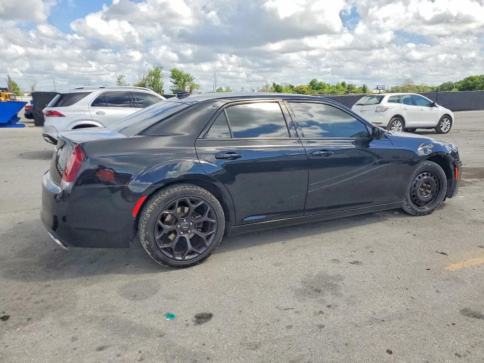 2019 CHRYSLER 300 S 3