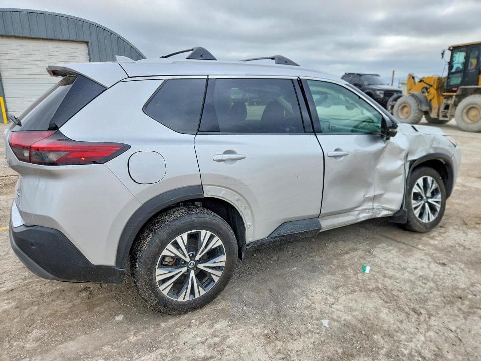 2021 NISSAN ROGUE SV 3