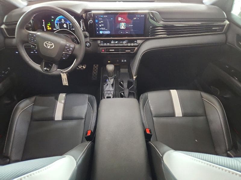 2025 TOYOTA CAMRY SE 8