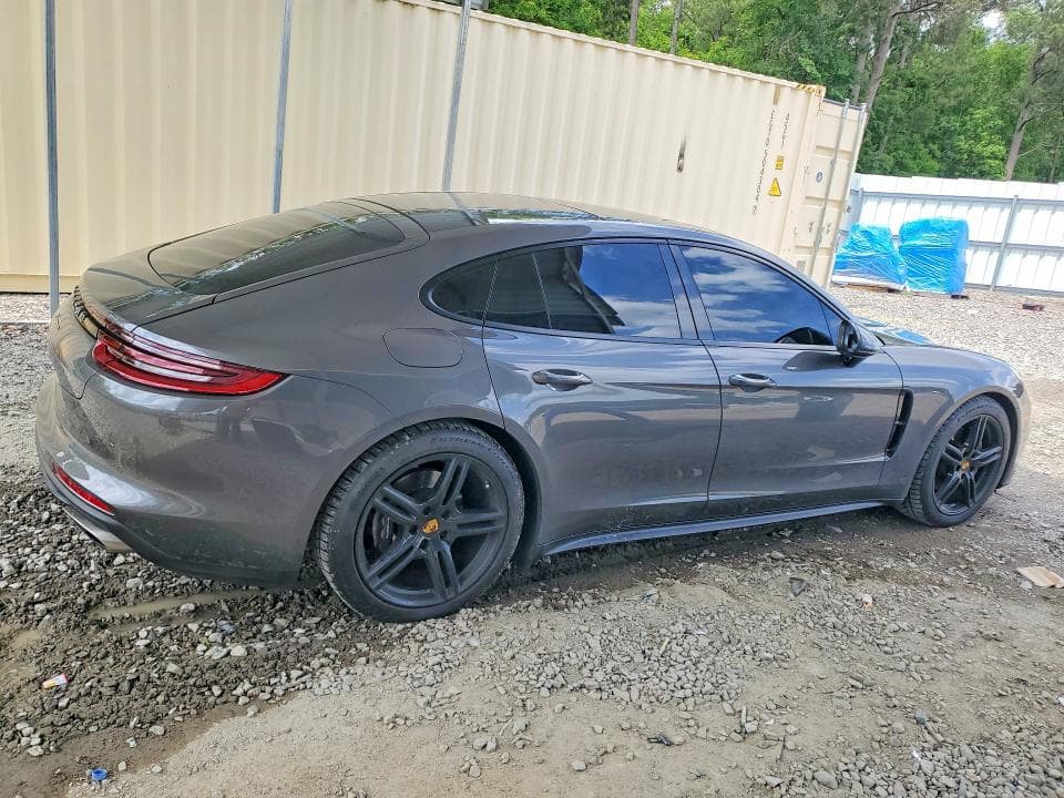 2018 PORSCHE PANAMERA 4 3