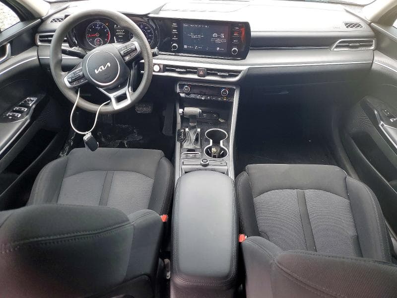 2023 KIA K5 8