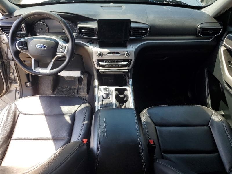 2021 FORD EXPLORER XLT 8