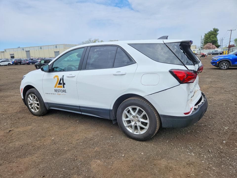 2022 CHEVROLET EQUINOX LS 2