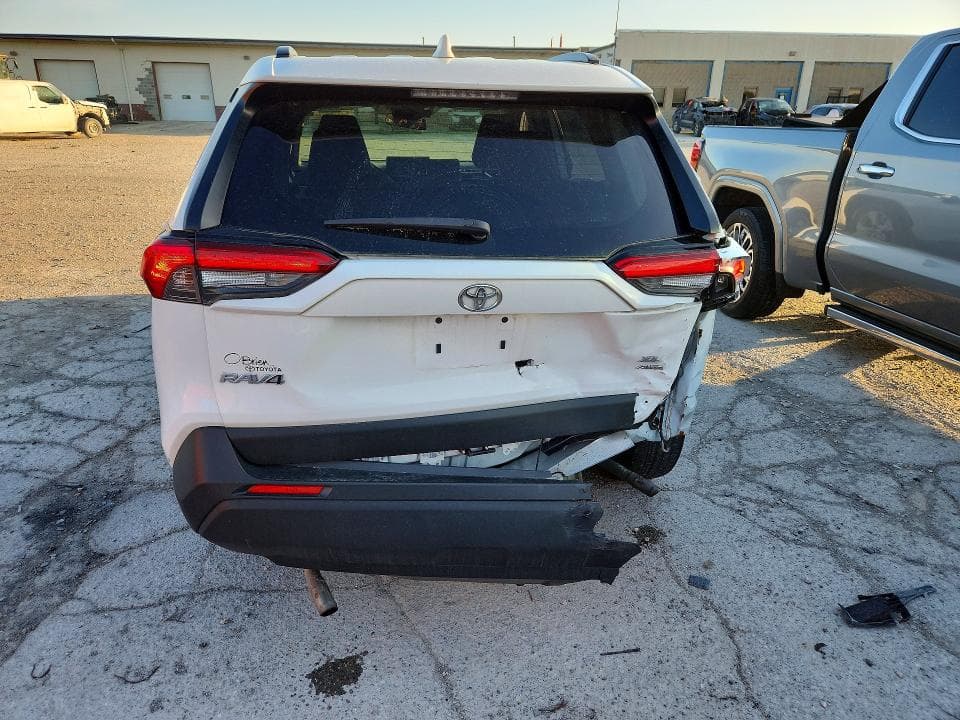 2019 TOYOTA RAV4 XLE 6