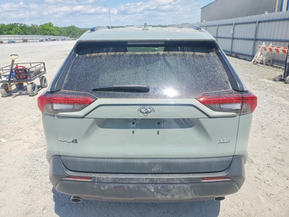 2021 TOYOTA RAV4 XLE 6