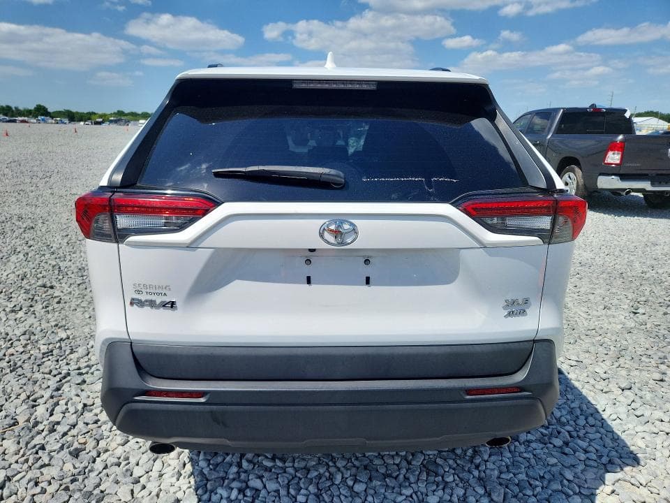 2020 TOYOTA RAV4 XLE PREMIUM 6