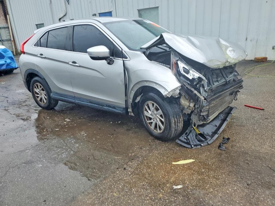 2019 MITSUBISHI ECLIPSE CROSS ES 4