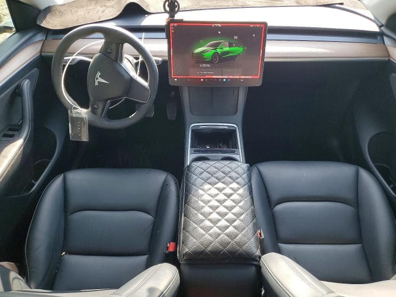 2023 TESLA MODEL Y 8
