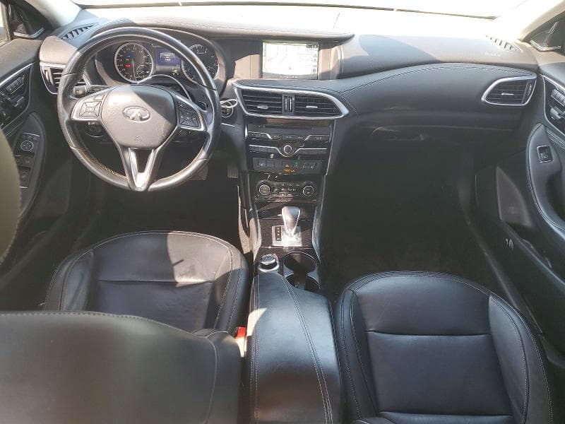 2017 INFINITI QX30 PREMIUM 8