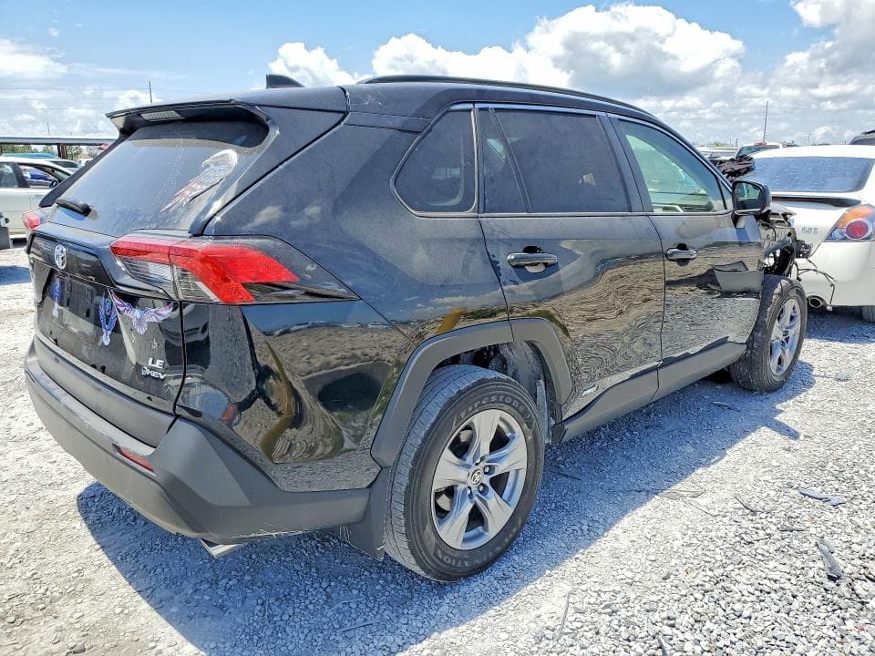 2025 TOYOTA RAV4 LE 3
