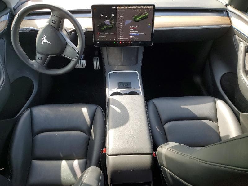 2023 TESLA MODEL Y 8