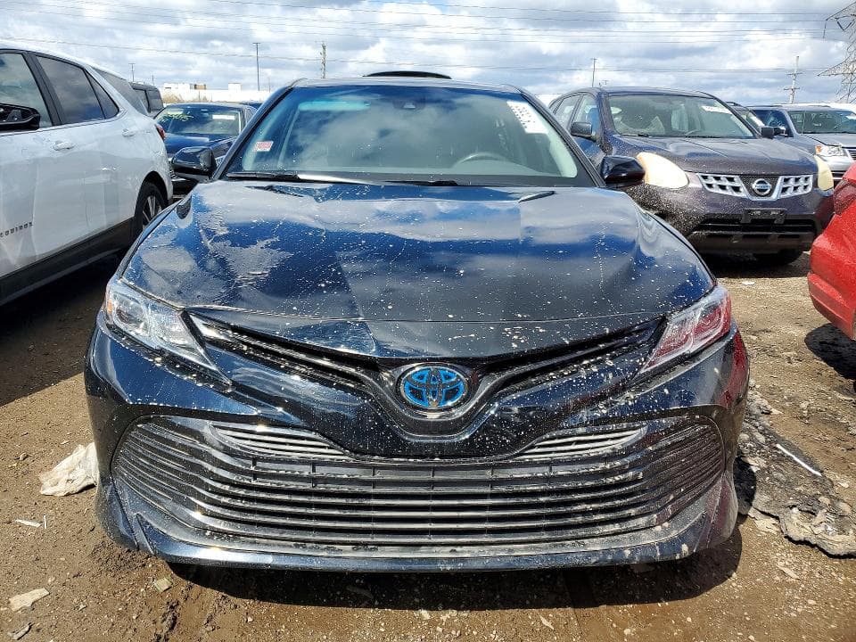 2018 TOYOTA CAMRY LE 5
