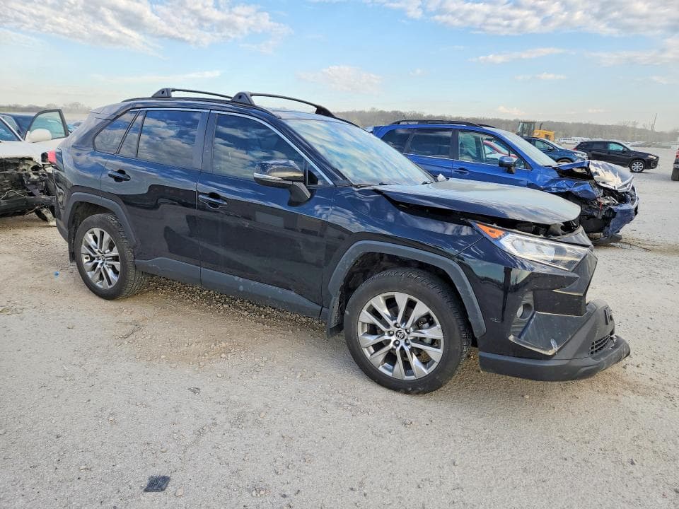 2021 TOYOTA RAV4 4