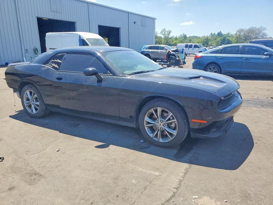 2023 DODGE CHALLENGER SXT 4
