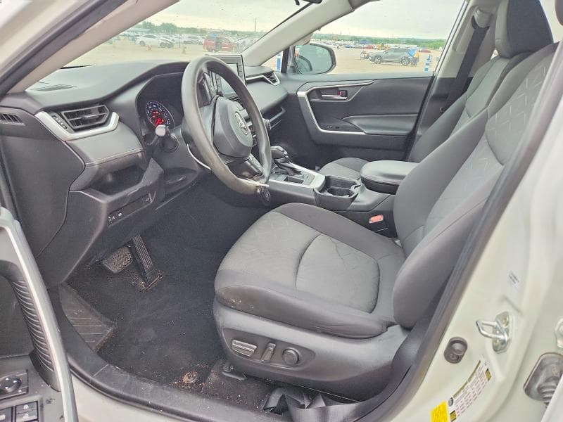 2021 TOYOTA RAV4 XLE 7