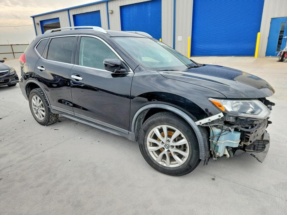 2017 NISSAN ROGUE SV 4