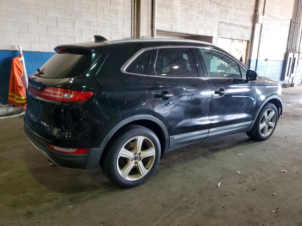 2017 LINCOLN MKC PREMIERE 3